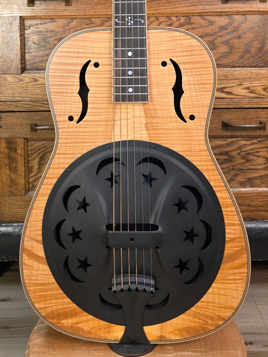 Legacy-E roundneck
